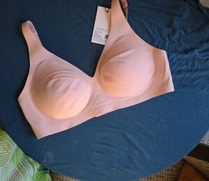 Knix Soft Pink Seamless Bra